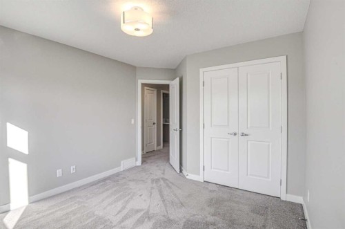 3705 41 Street Sw, Calgary, AB - Indoor Photo Showing Other Room