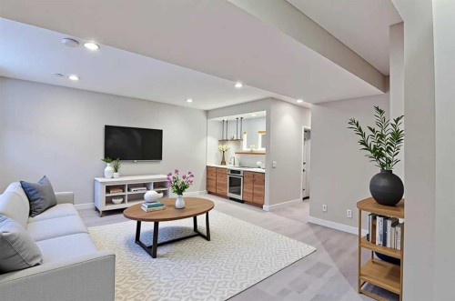 3705 41 Street Sw, Calgary, AB - Indoor Photo Showing Living Room