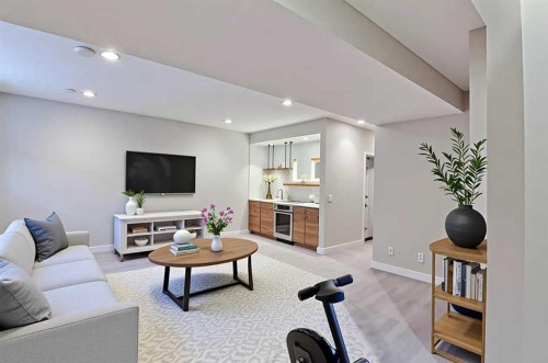 3705 41 Street Sw, Calgary, AB - Indoor Photo Showing Living Room