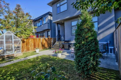 3705 41 Street Sw, Calgary, AB - Outdoor