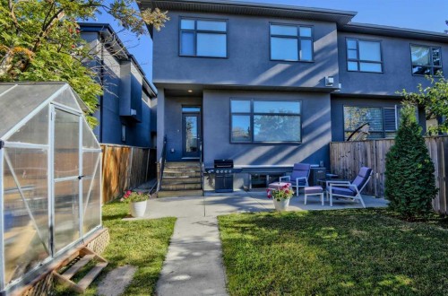 3705 41 Street Sw, Calgary, AB - Outdoor With Facade