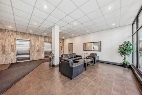 602-340 14 Avenue Sw, Calgary, AB - Indoor Photo Showing Other Room