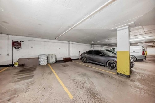602-340 14 Avenue Sw, Calgary, AB - Indoor Photo Showing Garage