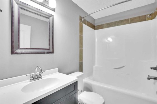 208 Sagewood Landing Sw, Airdrie, AB - Indoor Photo Showing Bathroom