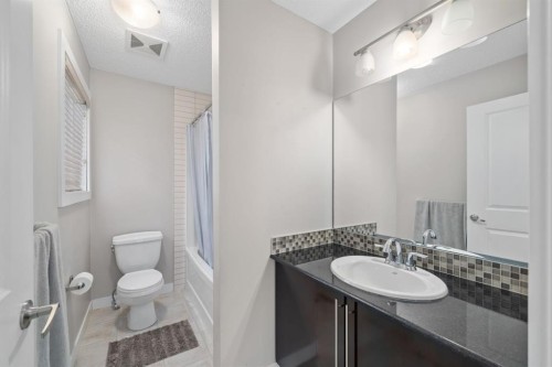 514 Skyview Ranch Way Ne, Calgary, AB - Indoor Photo Showing Bathroom