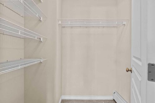 1523 11 Street Sw, Calgary, AB - Indoor With Storage