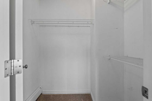 1523 11 Street Sw, Calgary, AB - Indoor With Storage