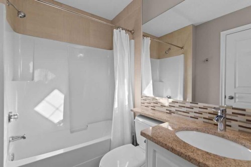 1523 11 Street Sw, Calgary, AB - Indoor Photo Showing Bathroom