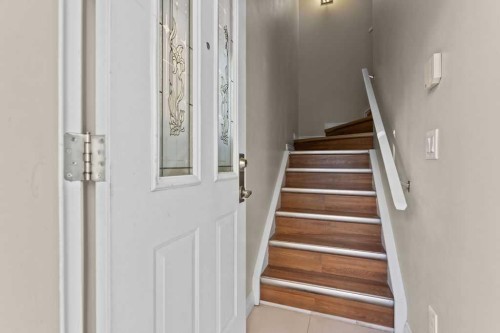 1523 11 Street Sw, Calgary, AB - Indoor Photo Showing Other Room