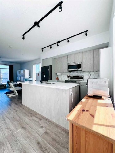 73 Walgrove Common Se, Calgary, AB - Indoor Photo Showing Kitchen