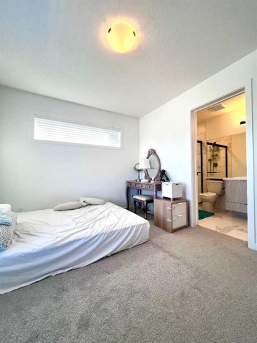 73 Walgrove Common Se, Calgary, AB - Indoor Photo Showing Bedroom