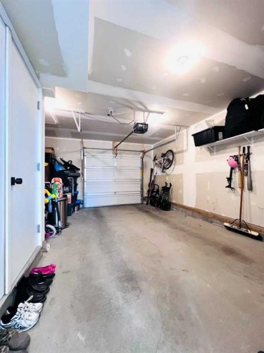 73 Walgrove Common Se, Calgary, AB - Indoor Photo Showing Garage