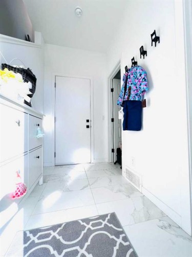 73 Walgrove Common Se, Calgary, AB - Indoor Photo Showing Other Room