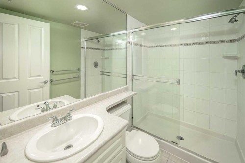 1805-650 10 Street Sw, Calgary, AB - Indoor Photo Showing Bathroom