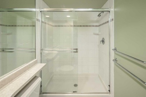 1805-650 10 Street Sw, Calgary, AB - Indoor Photo Showing Bathroom