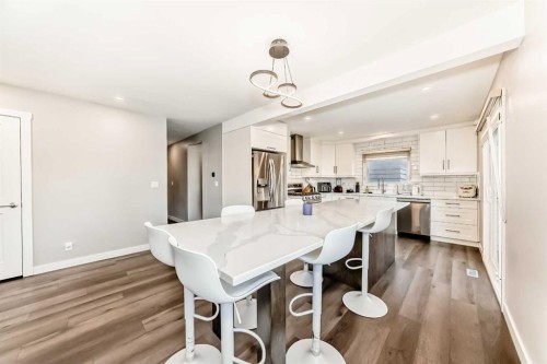 9816 Palistone Road Sw, Calgary, AB - Indoor