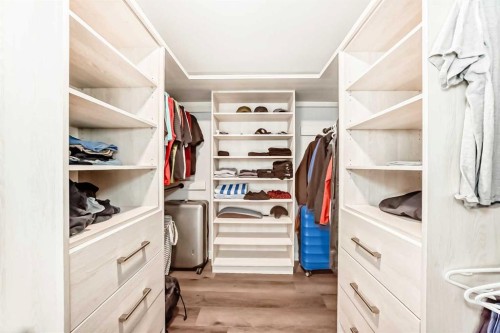 9816 Palistone Road Sw, Calgary, AB - Indoor With Storage