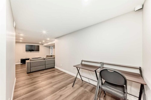 9816 Palistone Road Sw, Calgary, AB - Indoor