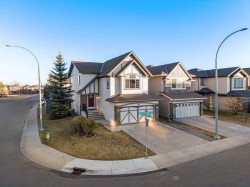 209 New Brighton Lane SE Calgary, AB T2Z 0E1