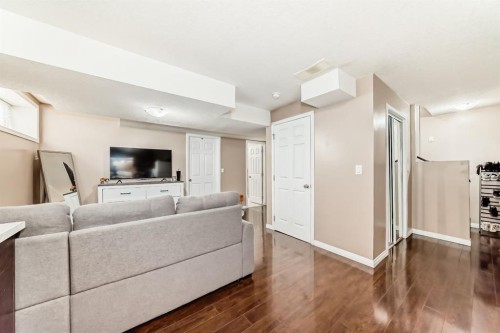 216 Saddlecrest Way Ne, Calgary, AB - Indoor Photo Showing Living Room