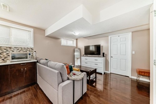 216 Saddlecrest Way Ne, Calgary, AB - Indoor