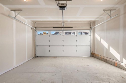 152 Sage Hill Heights Nw, Calgary, AB - Indoor Photo Showing Garage