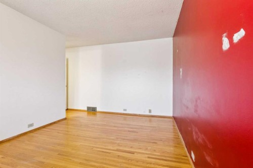 3248 Bearspaw Drive Nw, Calgary, AB - Indoor Photo Showing Other Room