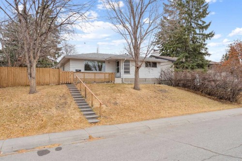 3248 Bearspaw Drive Nw, Calgary, AB - Outdoor