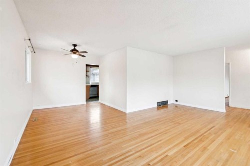 3248 Bearspaw Drive Nw, Calgary, AB - Indoor Photo Showing Other Room