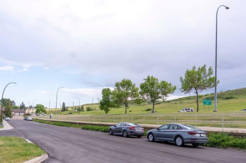 53 Beaconsfield Crescent Nw, Calgary, AB - Outdoor With View