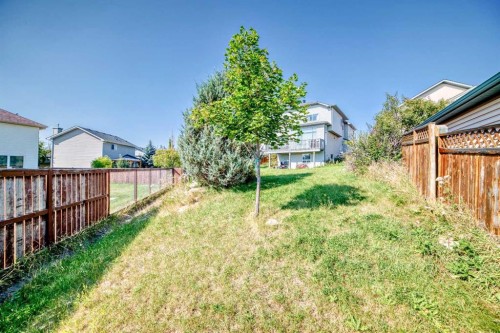 41 Covette Bay Ne, Calgary, AB - Outdoor