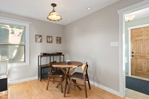 224 23 Avenue Ne, Calgary, AB - Indoor Photo Showing Dining Room