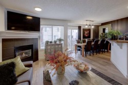 90 Royal Crest Point NW Calgary, AB T3G 5W5