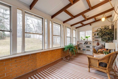 4023 Varmoor Road Nw, Calgary, AB - Indoor Photo Showing Other Room