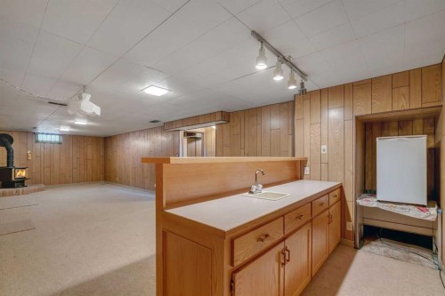 832 Raynard Crescent Se, Calgary, AB - Indoor Photo Showing Basement