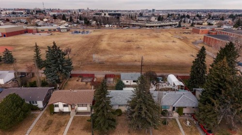 832 Raynard Crescent Se, Calgary, AB - Outdoor With View
