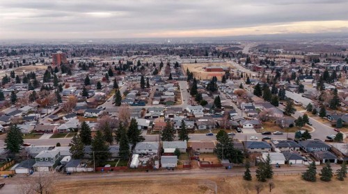 832 Raynard Crescent Se, Calgary, AB - Outdoor With View