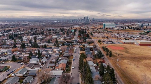 832 Raynard Crescent Se, Calgary, AB - Outdoor With View