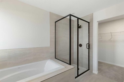 112 Belmont Place Sw, Calgary, AB - Indoor Photo Showing Bathroom