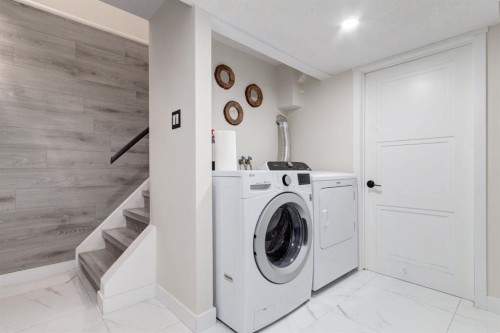 5 Sydney Drive Sw, Calgary, AB - Indoor Photo Showing Laundry Room