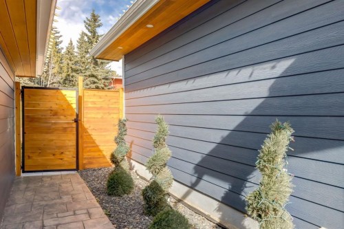 5 Sydney Drive Sw, Calgary, AB - Outdoor With Exterior
