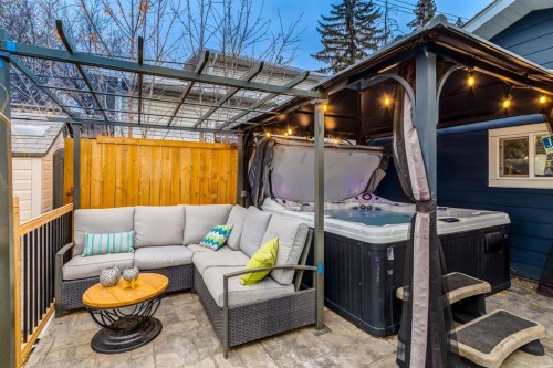 5 Sydney Drive Sw, Calgary, AB - Outdoor With Deck Patio Veranda With Exterior