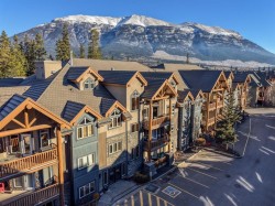 204-175 Crossbow Place  Canmore, AB T1W 3H7