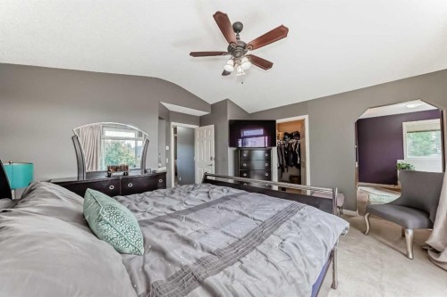 73 Crestmont Drive Sw, Calgary, AB - Indoor Photo Showing Bedroom