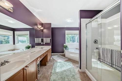 73 Crestmont Drive Sw, Calgary, AB - Indoor Photo Showing Bathroom