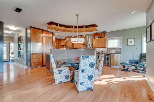 954 Drury Avenue Ne, Calgary, AB - Indoor