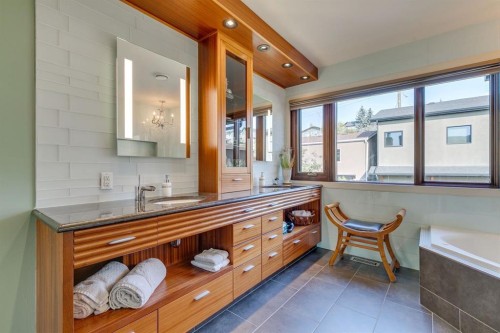 954 Drury Avenue Ne, Calgary, AB - Indoor