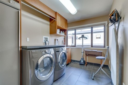 954 Drury Avenue Ne, Calgary, AB - Indoor Photo Showing Laundry Room