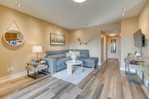 954 Drury Avenue Ne, Calgary, AB - Indoor Photo Showing Living Room