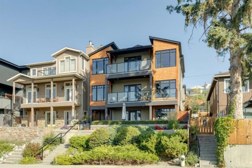 954 Drury Avenue Ne, Calgary, AB - Outdoor With Balcony With Facade